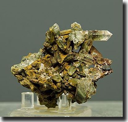 Quartz with Chlorite & Anatase