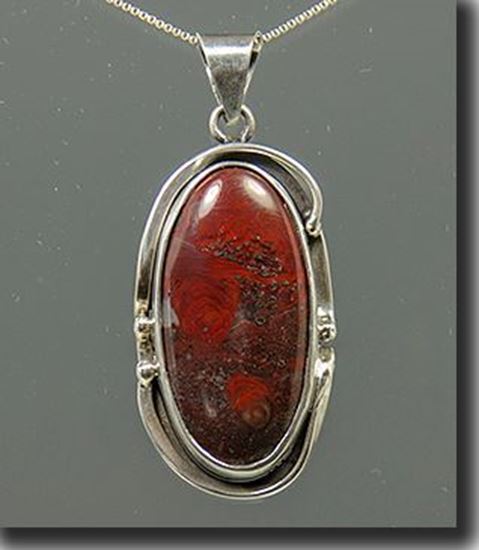 Silver Pendant with Minnesota Mary Ellen Jasper